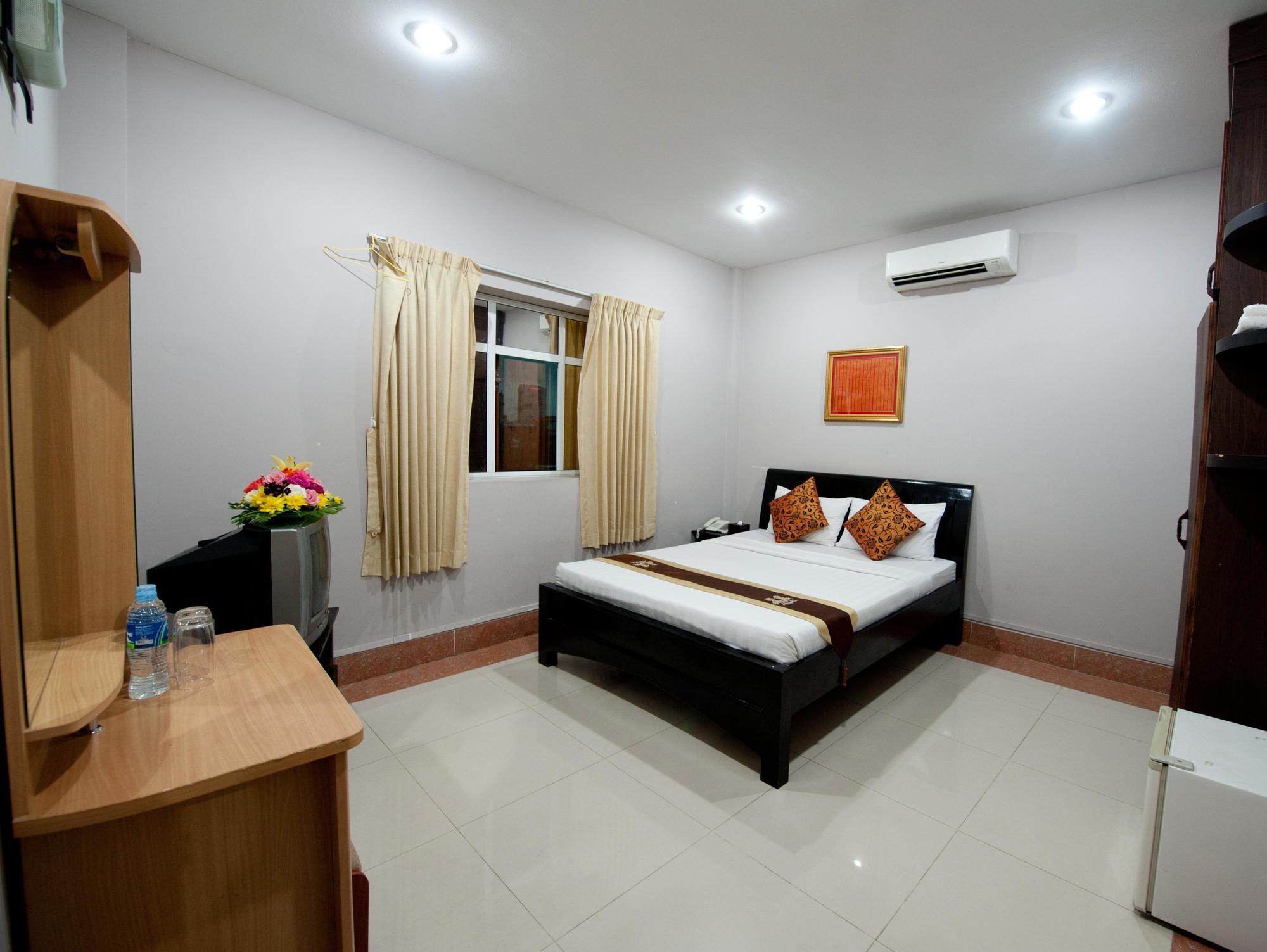 Wei Si Deng Hotel & Restaurant Phnom Penh Bagian luar foto
