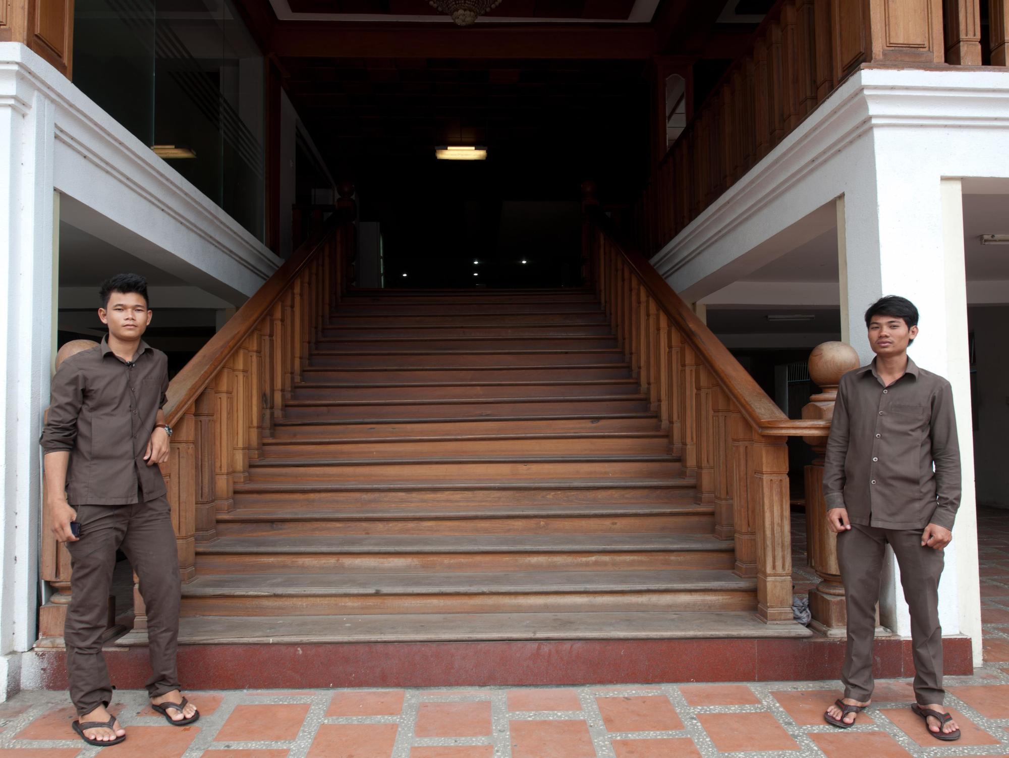 Wei Si Deng Hotel & Restaurant Phnom Penh Bagian luar foto