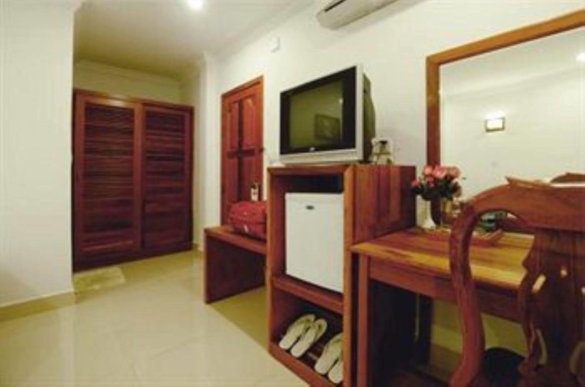 Wei Si Deng Hotel & Restaurant Phnom Penh Bagian luar foto