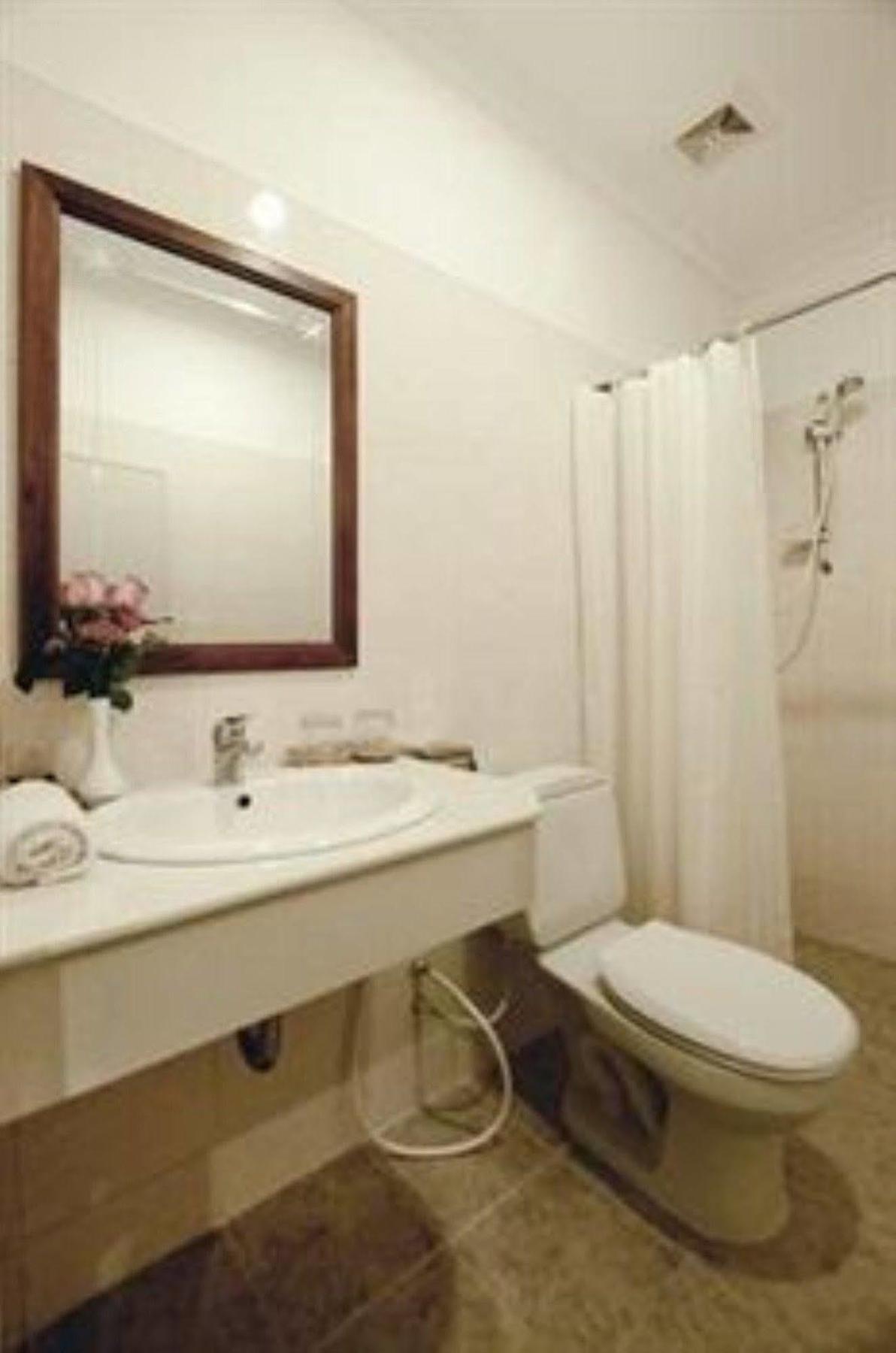 Wei Si Deng Hotel & Restaurant Phnom Penh Bagian luar foto
