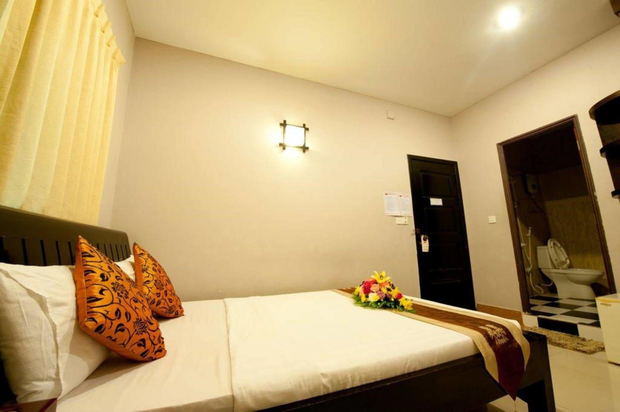 Wei Si Deng Hotel & Restaurant Phnom Penh Bagian luar foto
