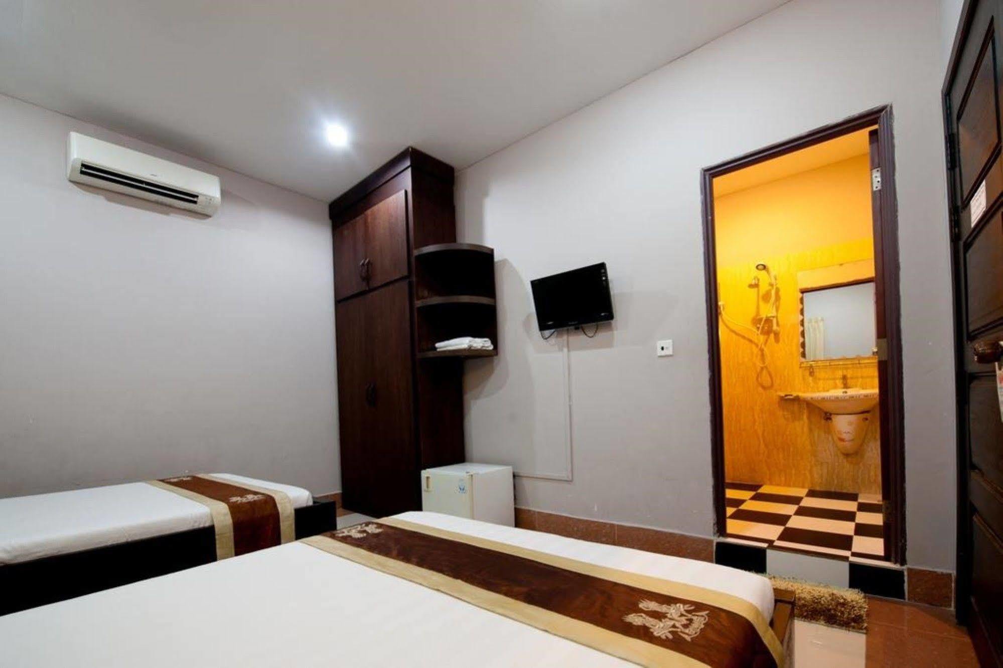 Wei Si Deng Hotel & Restaurant Phnom Penh Bagian luar foto