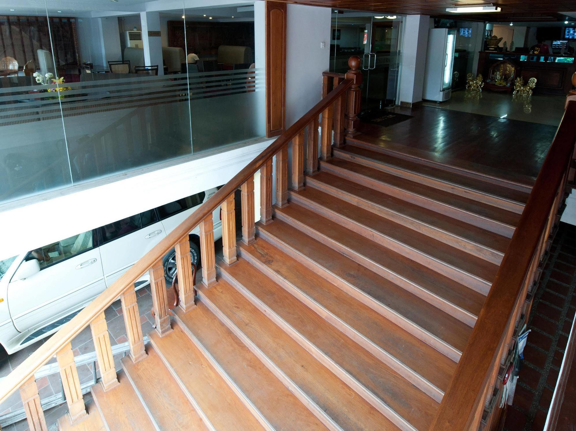 Wei Si Deng Hotel & Restaurant Phnom Penh Bagian luar foto