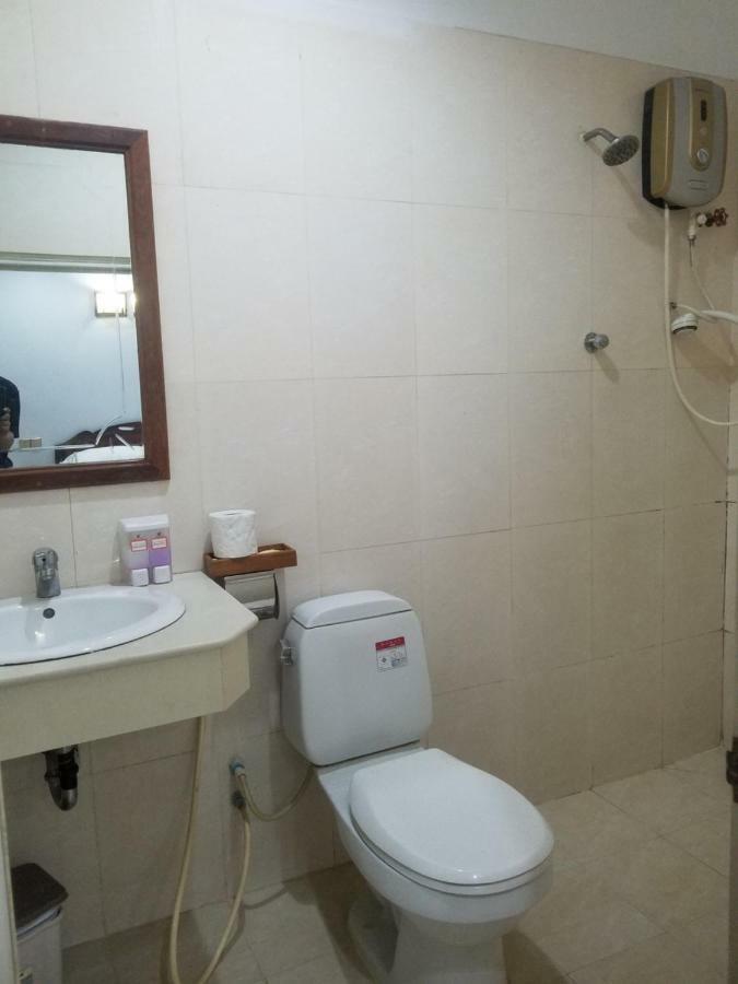 Wei Si Deng Hotel & Restaurant Phnom Penh Bagian luar foto