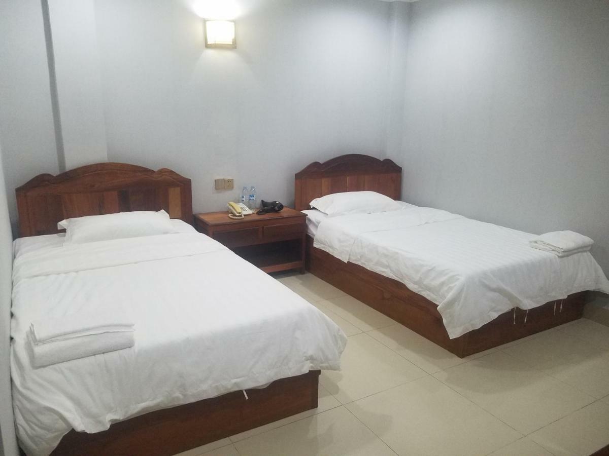 Wei Si Deng Hotel & Restaurant Phnom Penh Bagian luar foto